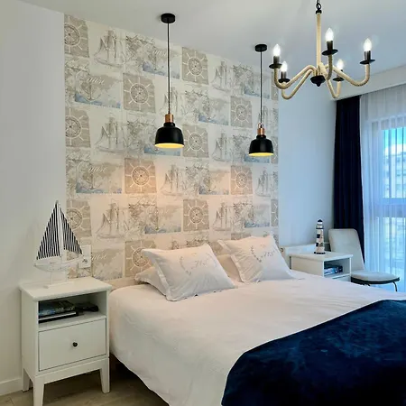 Apartment Batorego 713 *